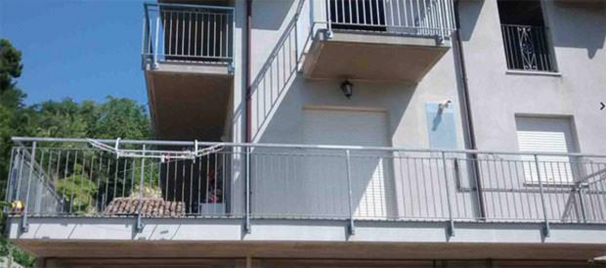 Le ringhiere dei balconi sono parti comuni condominiali
